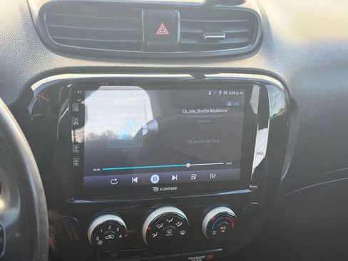 Used 2016 Kia Soul FWD image 22