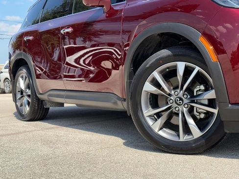 Used 2024 INFINITI QX60 Luxe w/ Vision Package FWD image 2