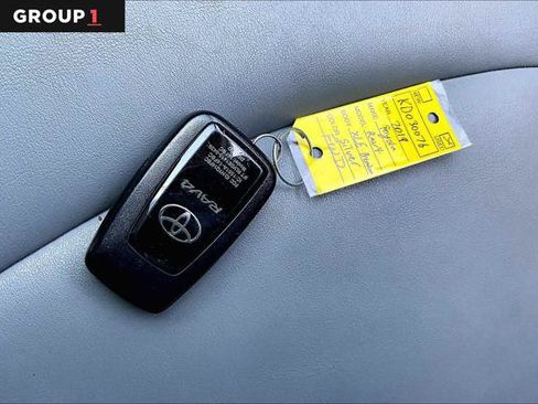 Certified 2019 Toyota RAV4 XLE Premium FWD image 15