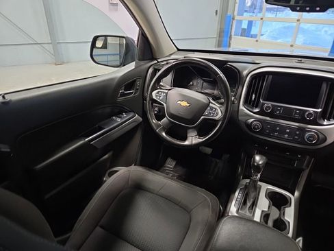 Used 2022 Chevrolet Colorado LT w/ Fleet Safety Package image 16