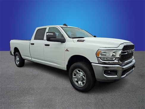 Used 2023 RAM 3500 Tradesman w/ Chrome Appearance Group image 3