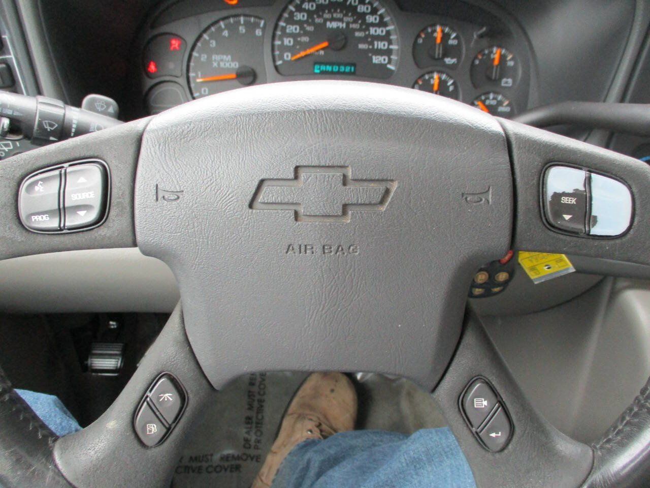 Used 2004 Chevrolet Tahoe Z71 w/ Z71 Preferred Equipment Group AWD/4WD image 37