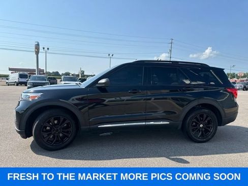 Used 2022 Ford Explorer XLT w/ Equipment Group 202A AWD/4WD image 31