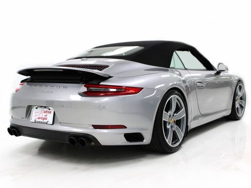 Used 2017 Porsche 911 Carrera image 8