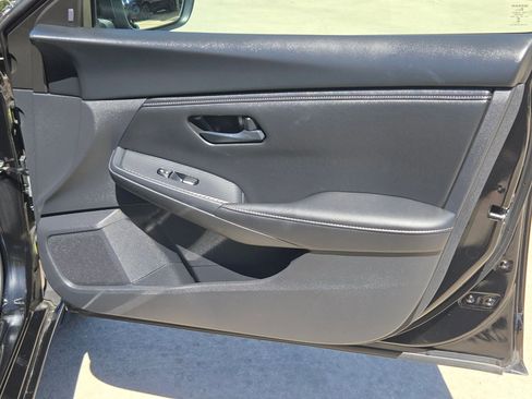 Certified 2025 Nissan Sentra S image 27