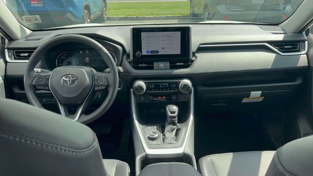 Certified 2025 Toyota RAV4 XLE Premium w/ Weather Package AWD/4WD image 31