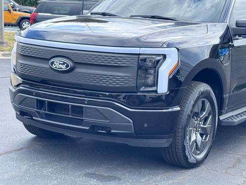 Used 2025 Ford F150 Lightning Flash AWD/4WD image 40