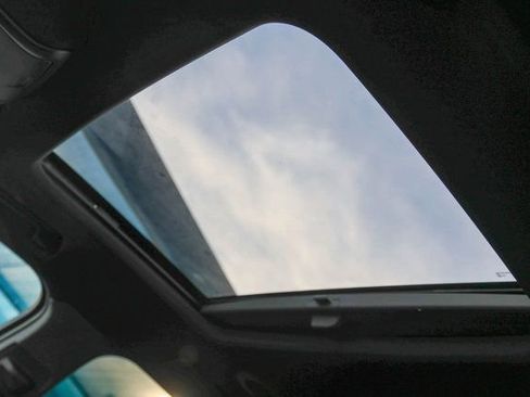 Used 2022 Buick Enclave Avenir w/ Avenir Technology Package image 14