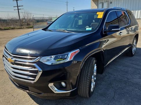 Used 2019 Chevrolet Traverse High Country image 1