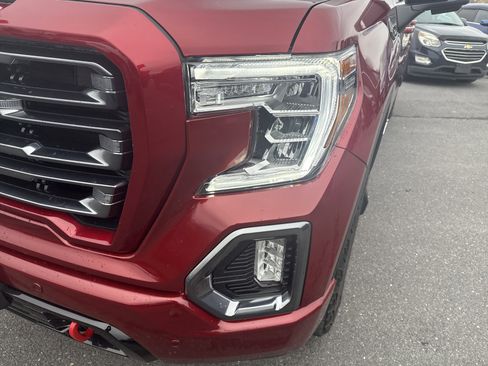 Used 2022 GMC Sierra 1500 AT4 w/ AT4 Premium Package image 9