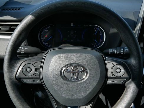 Certified 2025 Toyota RAV4 XLE AWD/4WD image 26