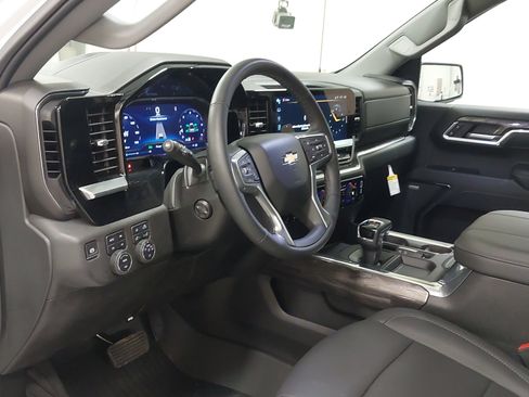 Used 2024 Chevrolet Silverado 1500 LTZ w/ LTZ Premium Package AWD/4WD image 18
