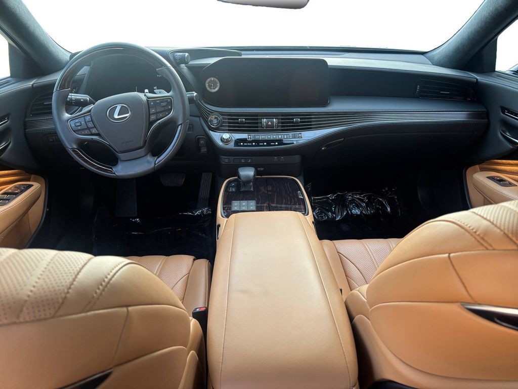 Used 2024 Lexus LS 500 w/ Interior Upgrade Package RWD image 11
