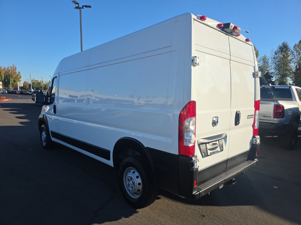 Used 2023 RAM ProMaster 2500 w/ Safety Group FWD image 3