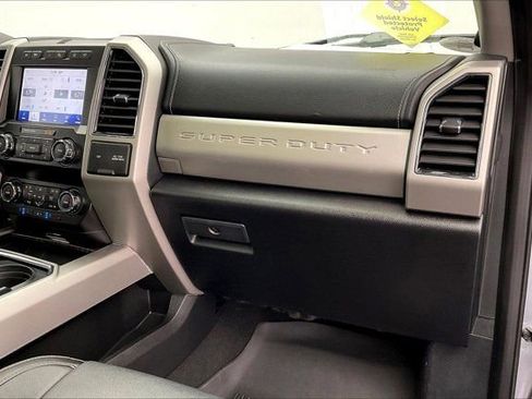 Used 2020 Ford F250 Lariat image 14