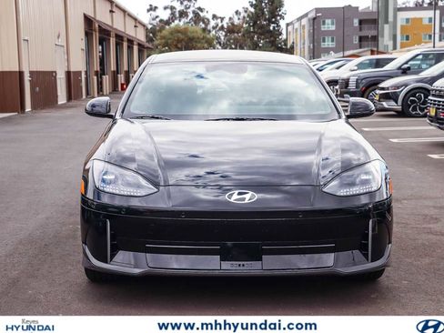 Used 2024 Hyundai Ioniq 6 SE RWD image 6