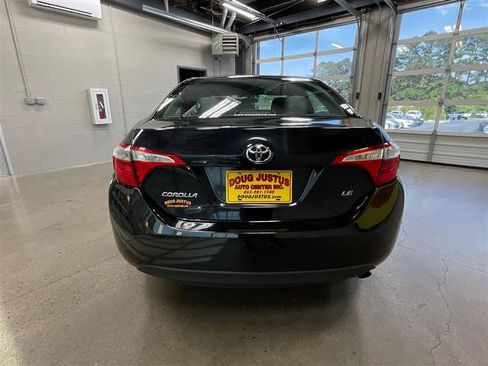 Used 2016 Toyota Corolla LE FWD image 4