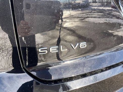 Used 2023 Volkswagen Atlas Cross Sport SEL Premium R-Line image 32