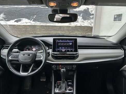 Certified 2022 Jeep Compass Limited image 10