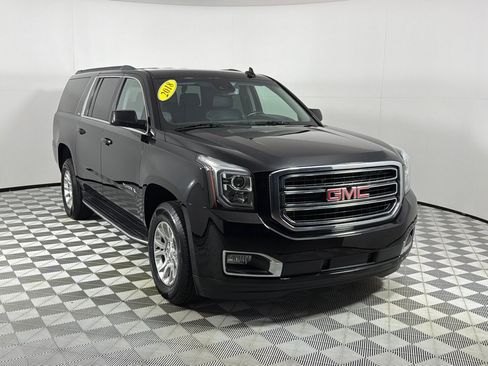 Used 2018 GMC Yukon XL SLT RWD image 3
