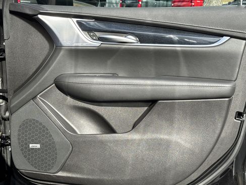 Certified 2025 Cadillac XT5 Premium Luxury image 17