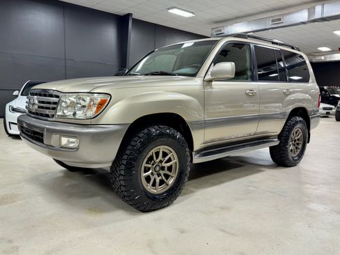 Used 2006 Toyota Land Cruiser image 2