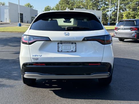 Used 2026 Honda HR-V EX-L image 12