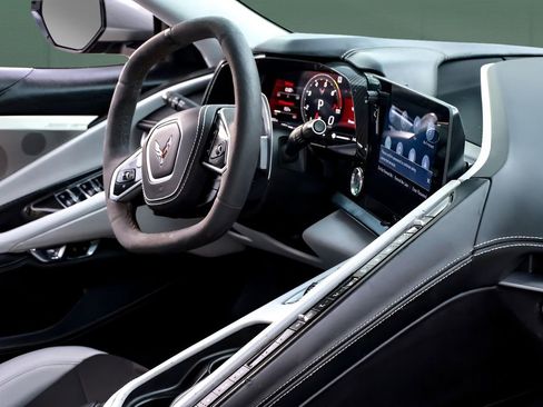 Used 2023 Chevrolet Corvette Stingray Premium Conv w/ Z51 Performance Package RWD image 27
