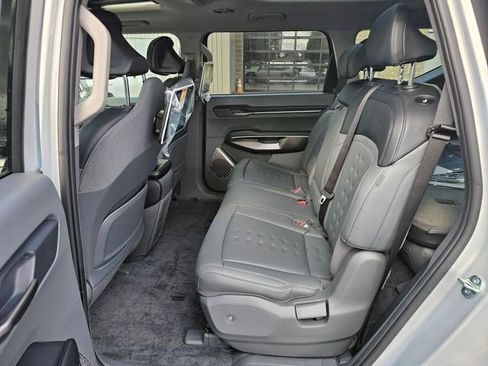 New 2026 Kia EV9 Wind image 14