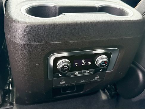 Used 2021 GMC Yukon AT4 w/ Technology Package image 28