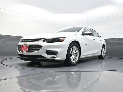 Used 2016 Chevrolet Malibu LT FWD image 33