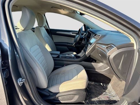 Used 2019 Ford Fusion S FWD image 24