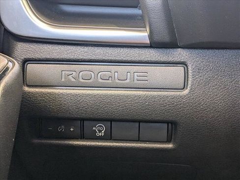 Used 2024 Nissan Rogue S FWD image 16