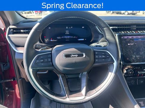 Used 2022 Jeep Grand Cherokee Limited AWD/4WD image 12