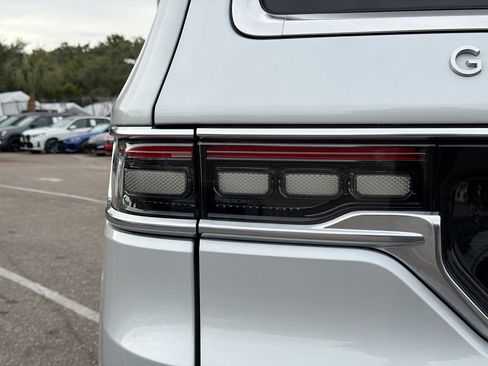 Used 2022 Jeep Grand Wagoneer Series II image 10