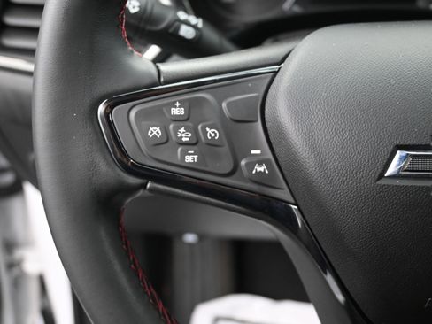 Used 2023 Chevrolet Equinox RS FWD image 11