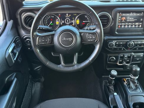Used 2023 Jeep Wrangler Unlimited w/ Cold Weather Group AWD/4WD image 28