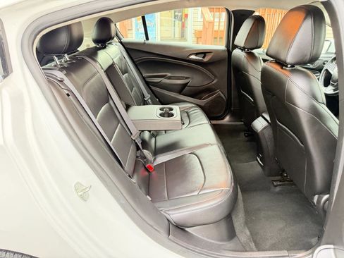 Used 2017 Chevrolet Cruze Premier FWD image 38