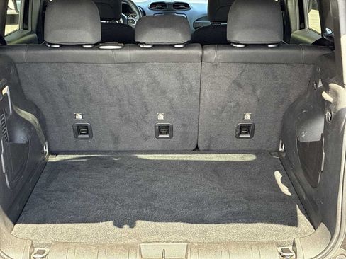 Certified 2023 Jeep Renegade Latitude AWD/4WD image 20
