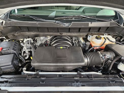 Used 2025 Chevrolet Silverado 1500 LT AWD/4WD image 19