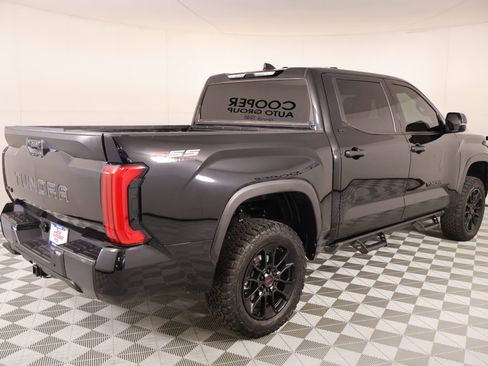 Used 2023 Toyota Tundra SR5 w/ SR5 Convenience Package AWD/4WD image 17