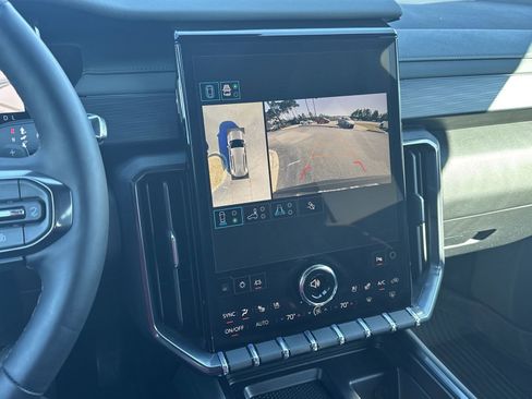 Used 2026 GMC Acadia AT4 w/ Super Cruise Package image 25