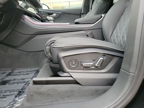New 2026 Audi SQ7 Prestige AWD/4WD image 20