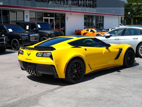 Used 2015 Chevrolet Corvette Z06 w/ 3LZ Preferred Equipment Group RWD image 10