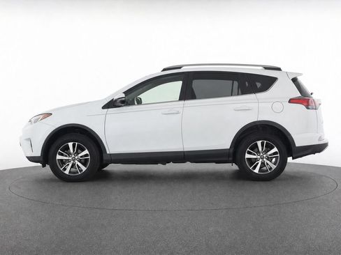Used 2017 Toyota RAV4 XLE FWD image 8