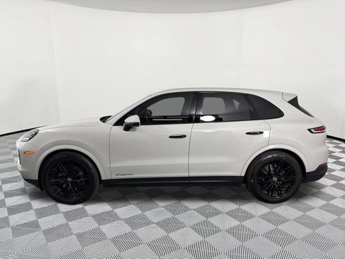 Certified 2026 Porsche Cayenne AWD/4WD image 2