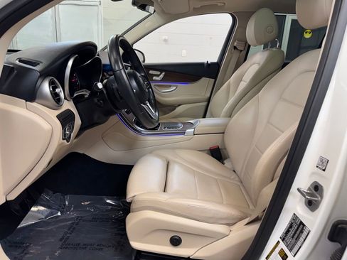 Used 2021 Mercedes-Benz GLC 300 image 14