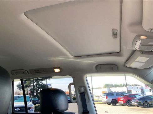 Used 2023 Nissan Armada Platinum w/ Captain's Chairs Package image 13