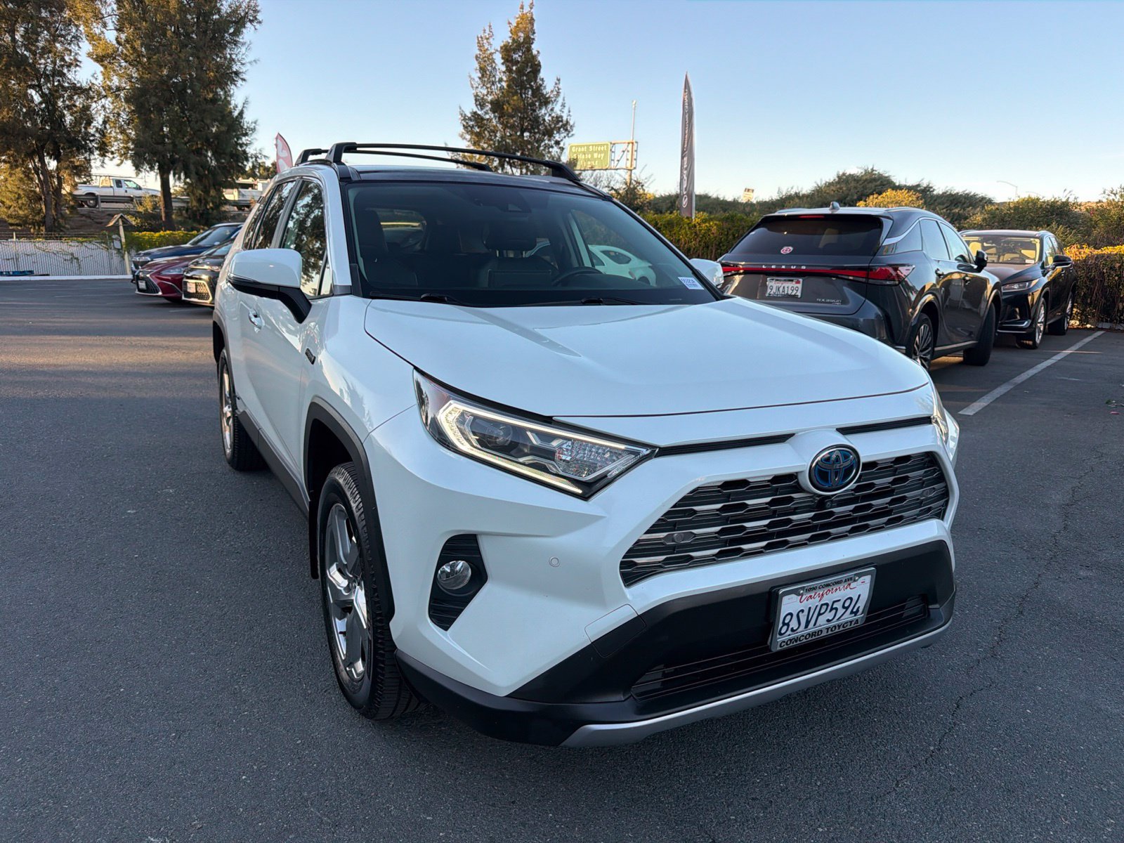 Used 2020 Toyota RAV4 Limited AWD/4WD image 1