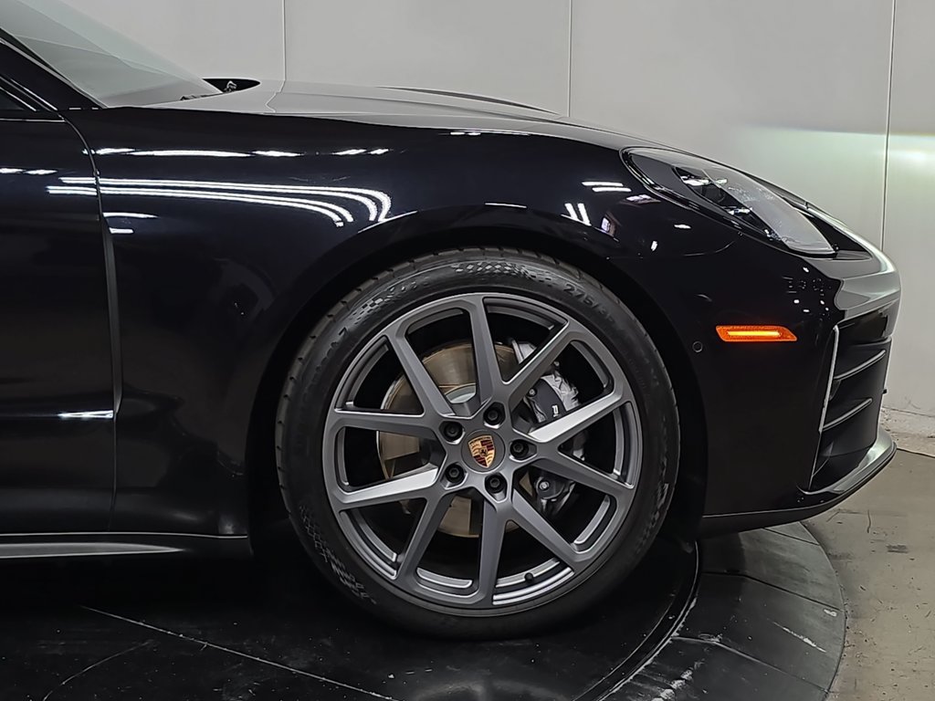 Certified 2026 Porsche Panamera RWD image 11